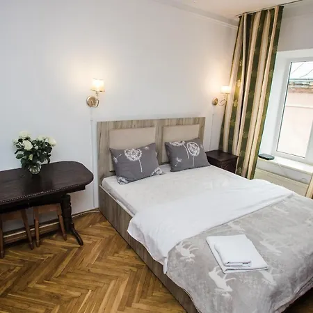 на площі ринок Apartman