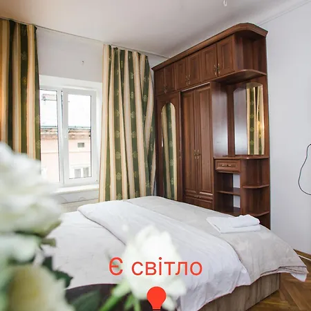 на площі ринок Apartmán *